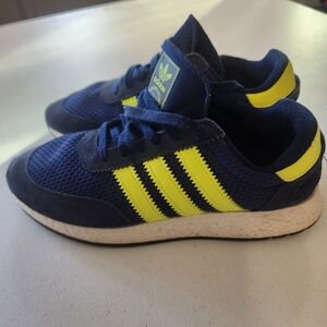 Adidas Men's Navy and Bright Yellow Athletic Sneakers